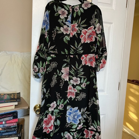 Taylor Dress - Picture 2 of 2